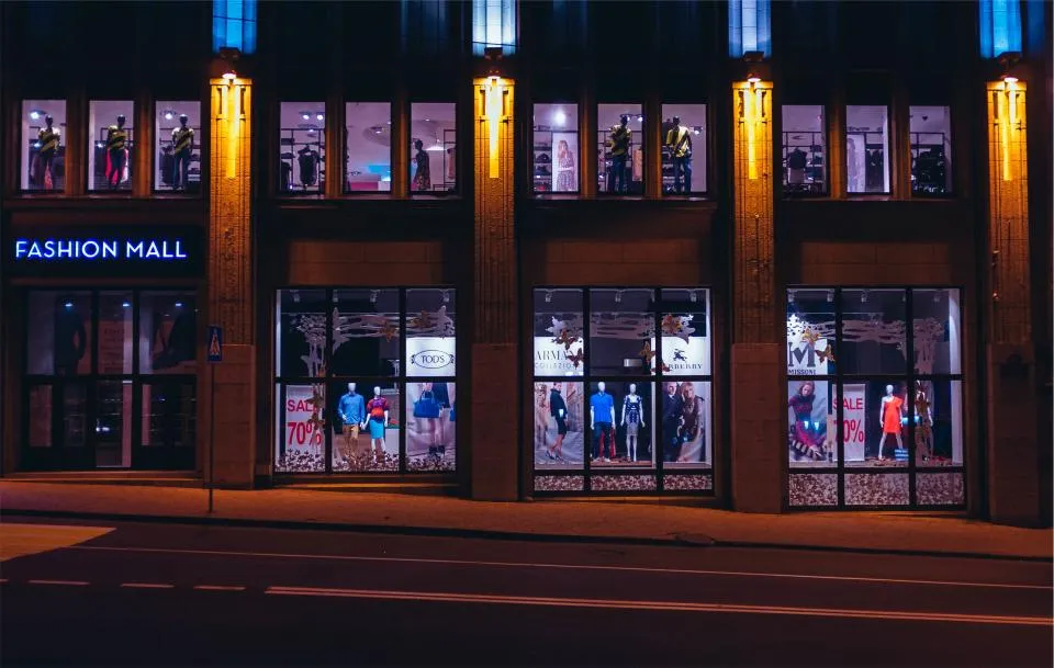 Lakeside Retail Strip architectural view
